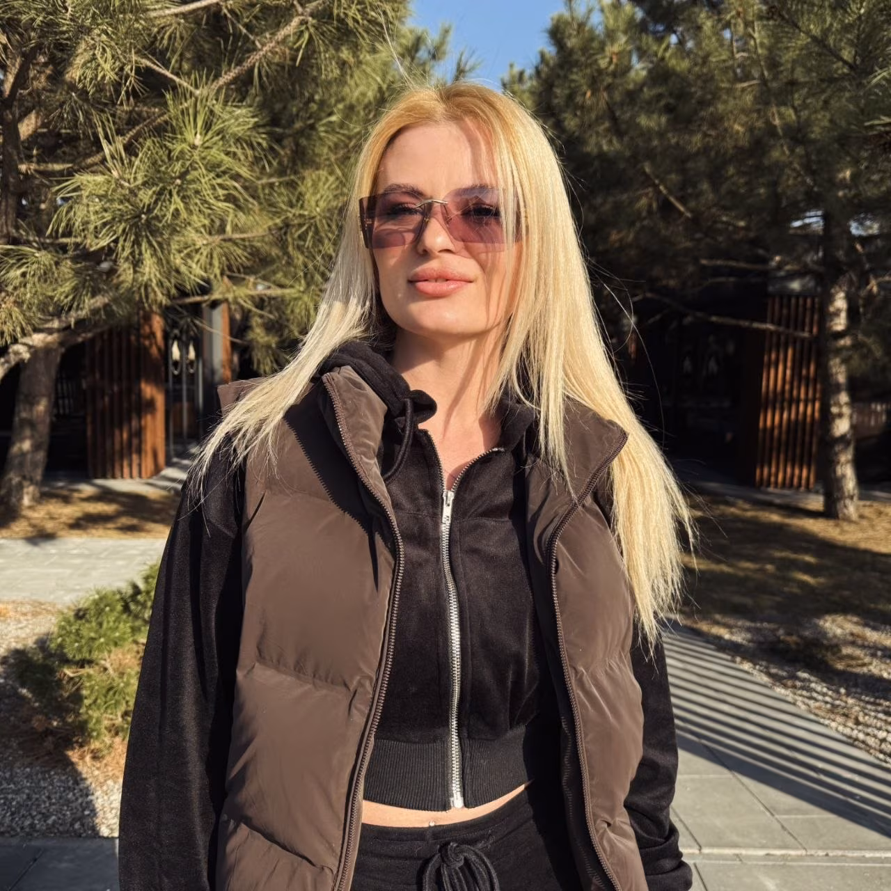 Marina 32 Dnepr Ukraine magnifique mariée pour la compagnie