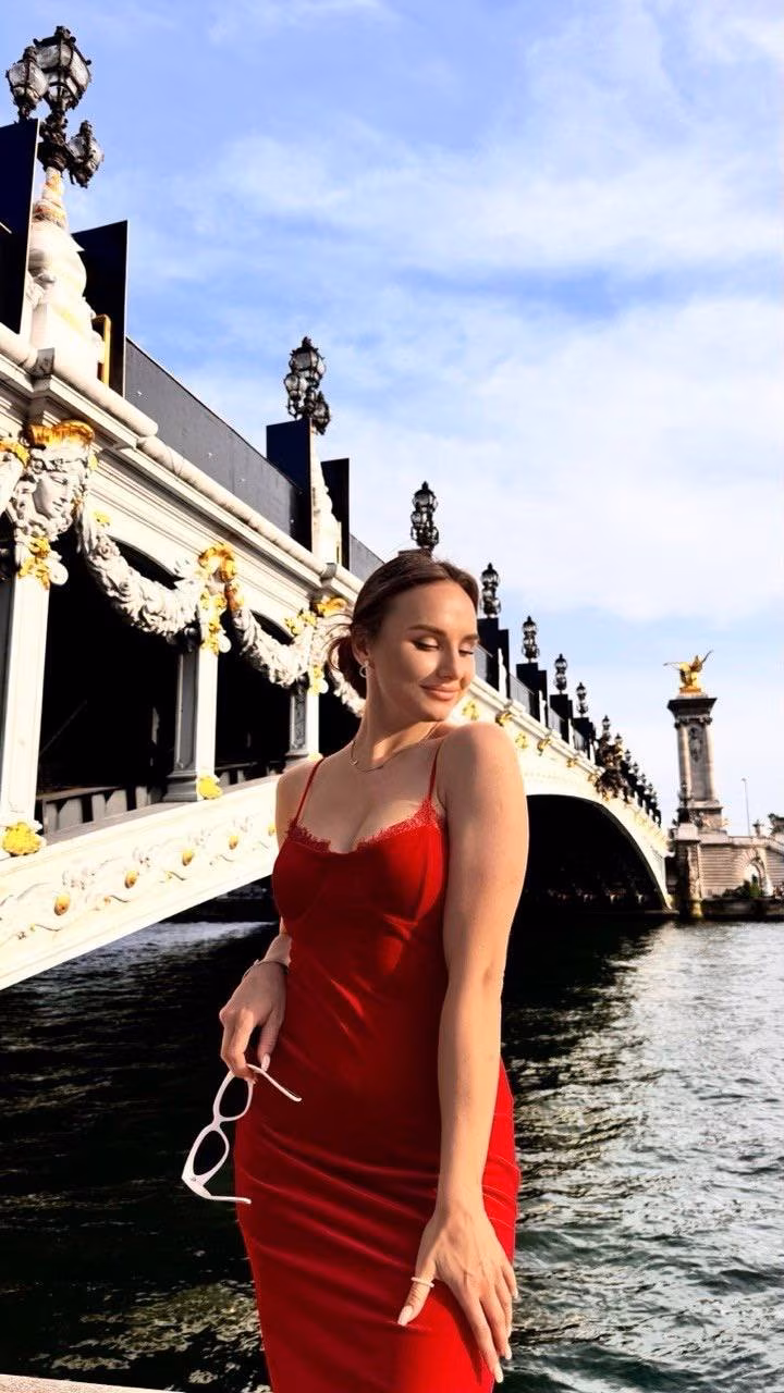 Oksana 31 Frankfurt am Main Germany mariée pour un homme compréhensif
