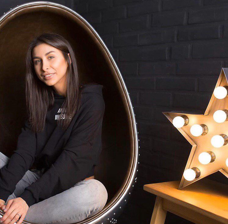 YULI femme joueur russe