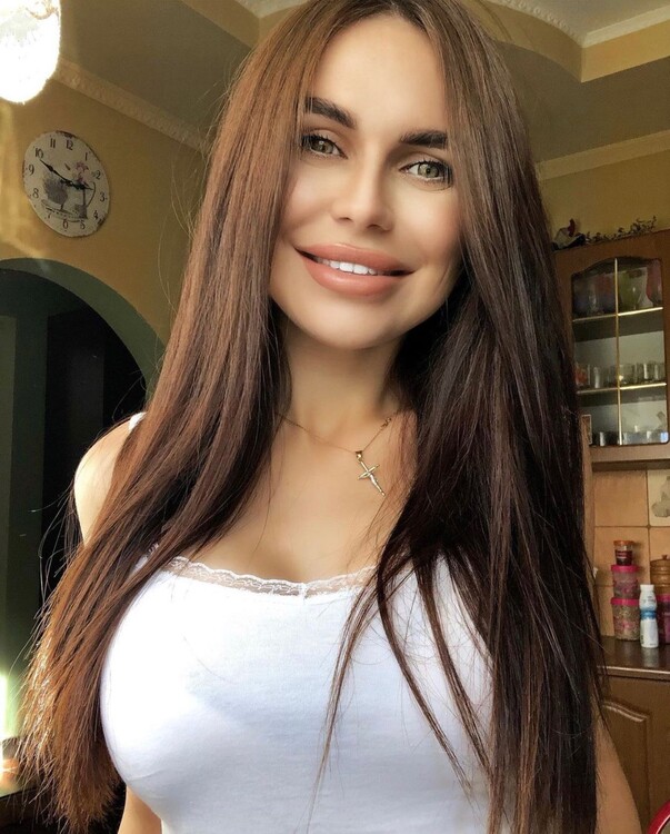 Yana femme joueur russe