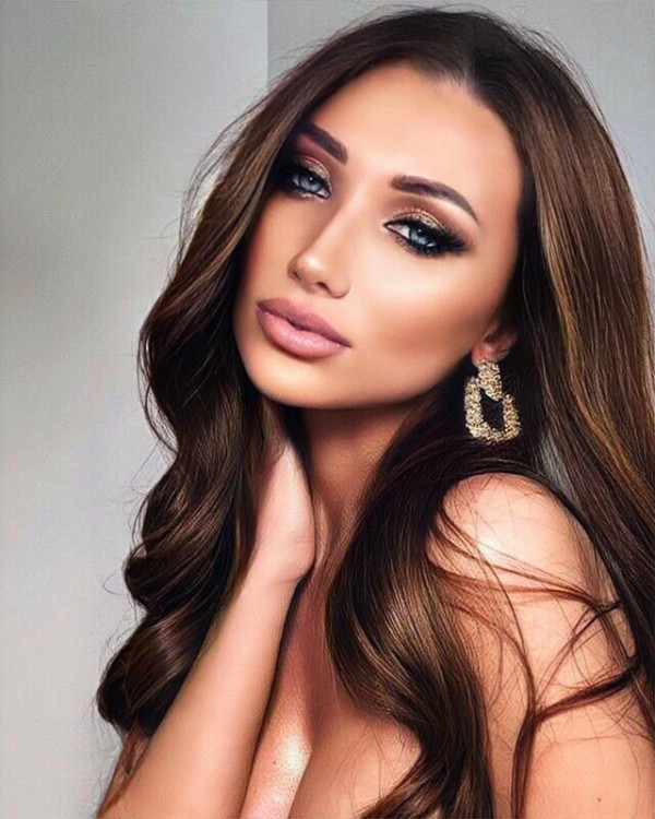 Victoria femme russe a montreal