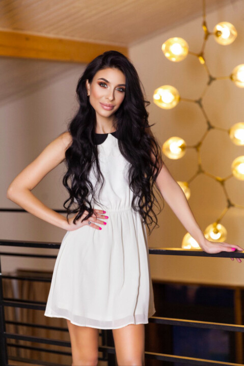 Yana femme russe a montreal