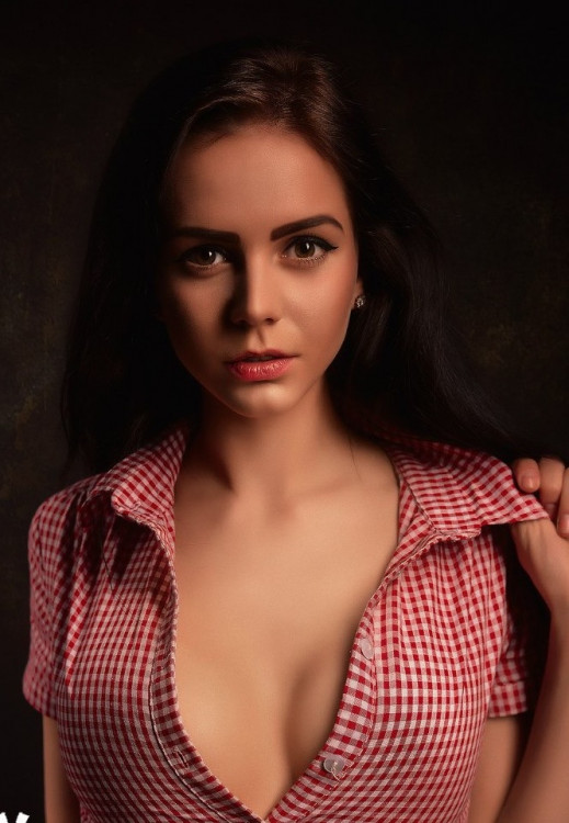 Alina femme russe barbie