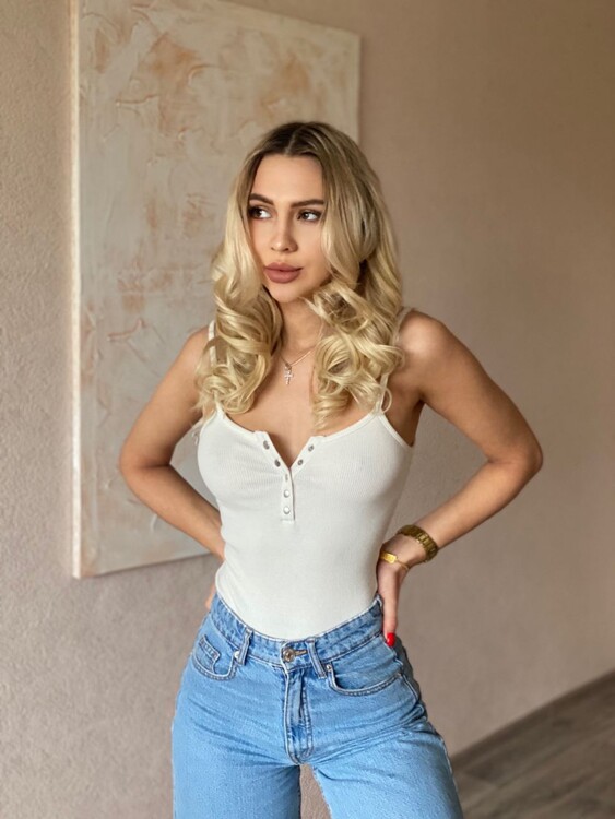 Nadya femme russe fidele