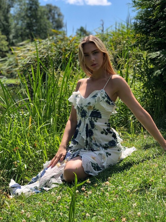 Nadya femme russe fidele