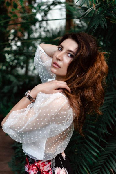 Katie femme russe foulard