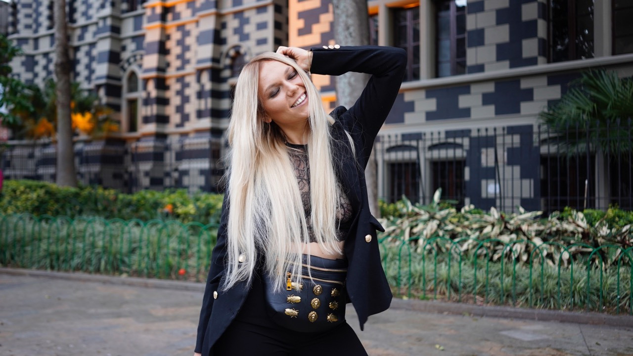 Olga femme russe foulard