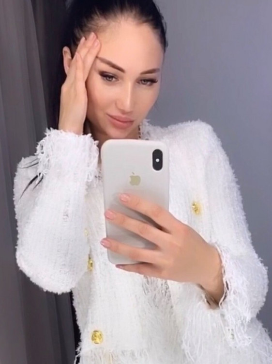 Diana  femme russe foulard