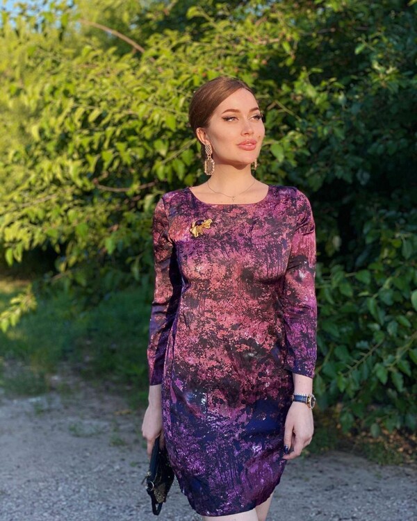 Ksenia femme russe foulard