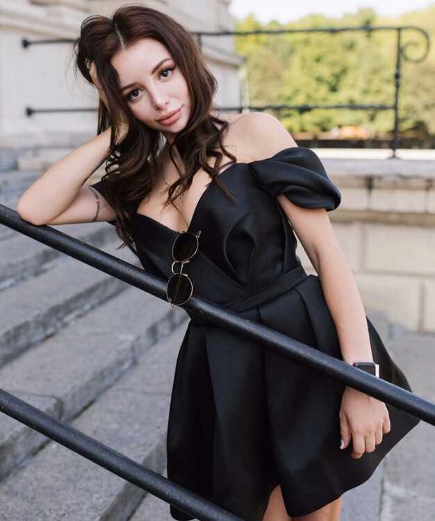 Irina femme russe foulard