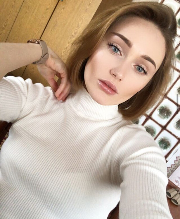 Olga femme russe foulard