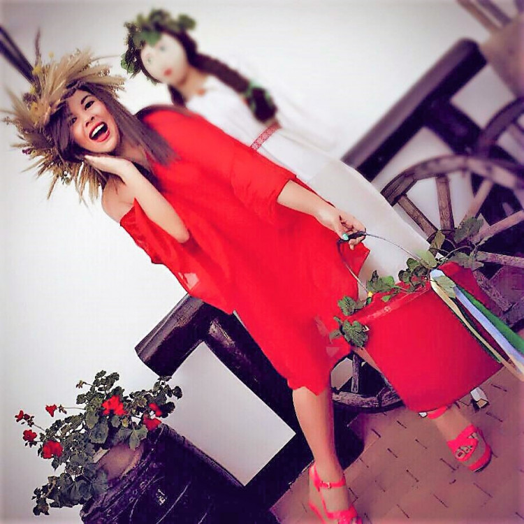 Karolina femme russe jalouse