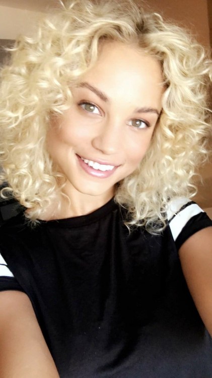 yana femme russe jvc