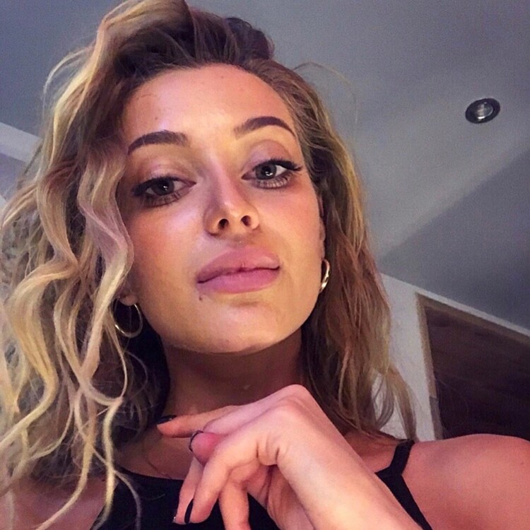 Solomiya femme russe la plus grande du monde