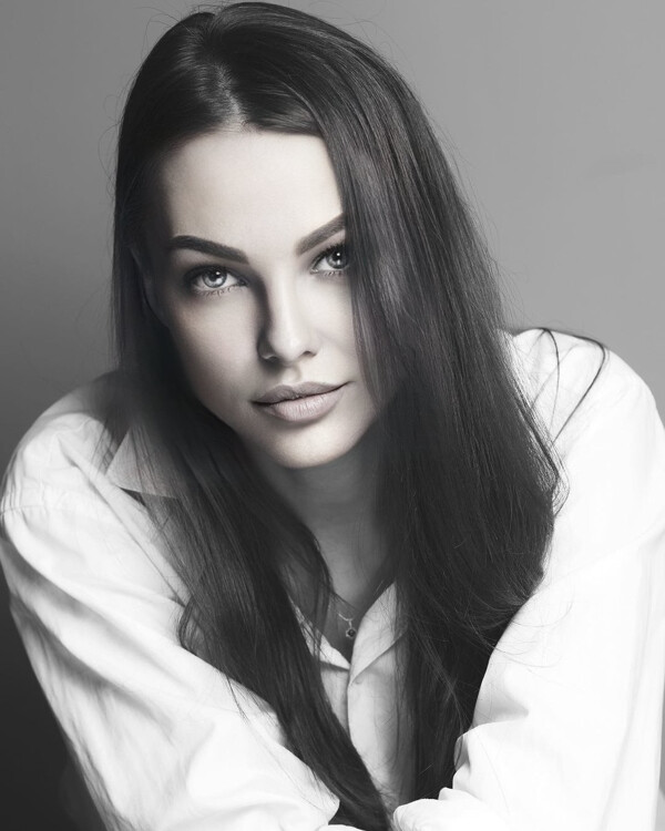 Ekaterina femme russe la plus grande du monde