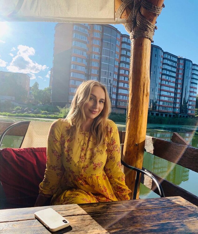 Viktoriya femme russe la plus grande du monde