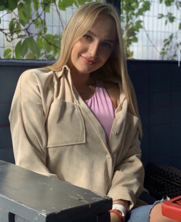 Viktoriya femme russe la plus grande du monde