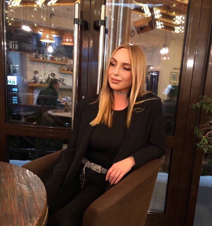 Viktoriya femme russe la plus grande du monde