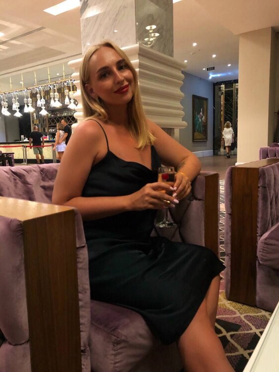 Viktoriya femme russe la plus grande du monde
