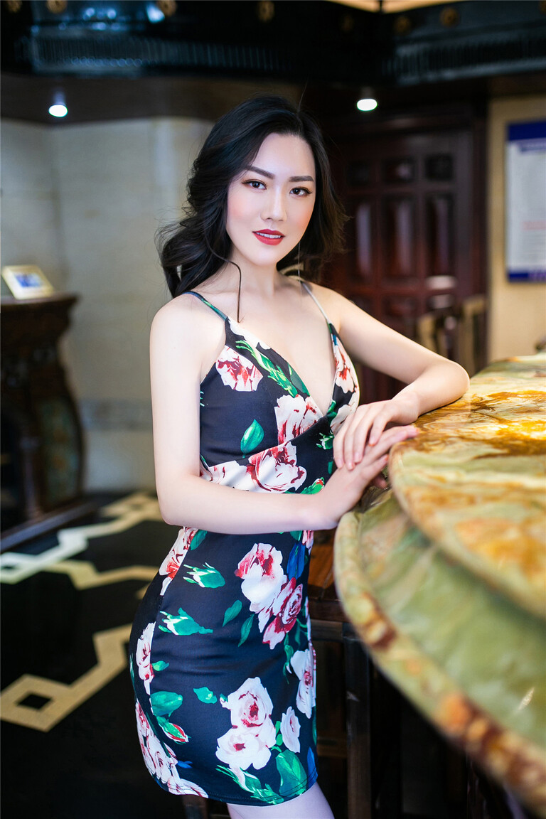 Zhao Xue Xue  femme russe la plus grande du monde