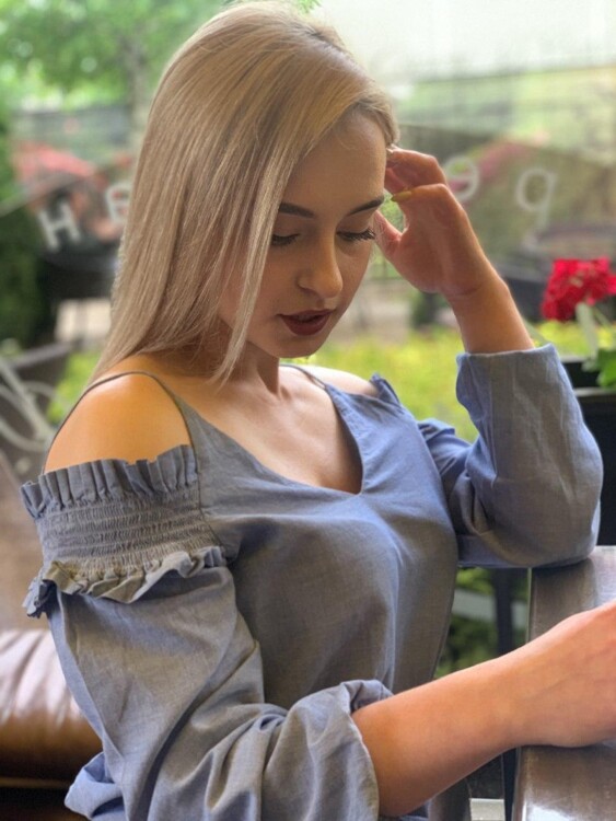 Irina femme russe montreal