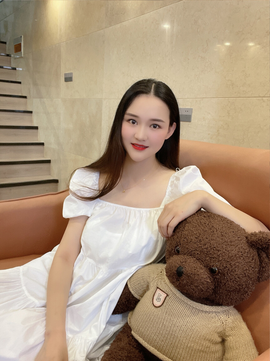 Zhao Xue Li femme russe montreal