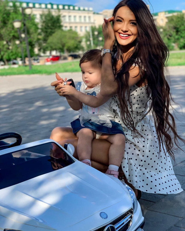 Sveta femme russe qui veulent venir france