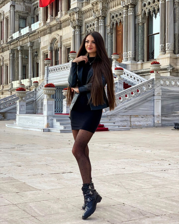 Sveta femme russe qui veulent venir france