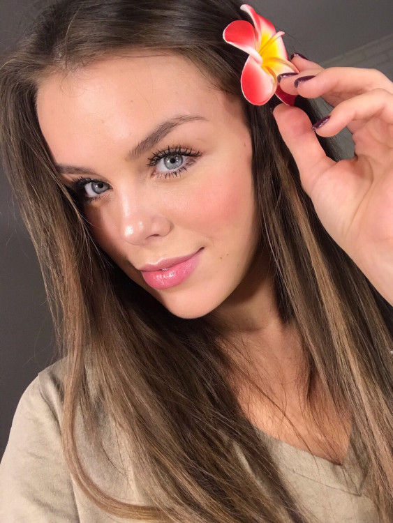 Rose femme russe type