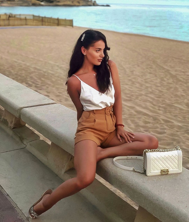 Yana femme russe typique