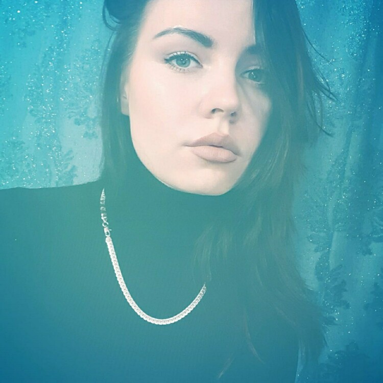 Anastasy femme russe typique