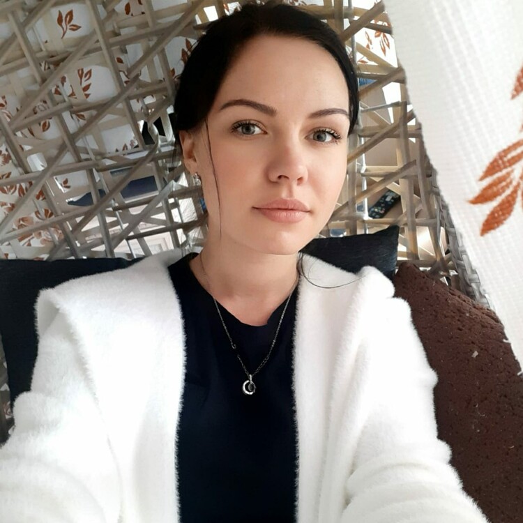 Anastasy femme russe typique