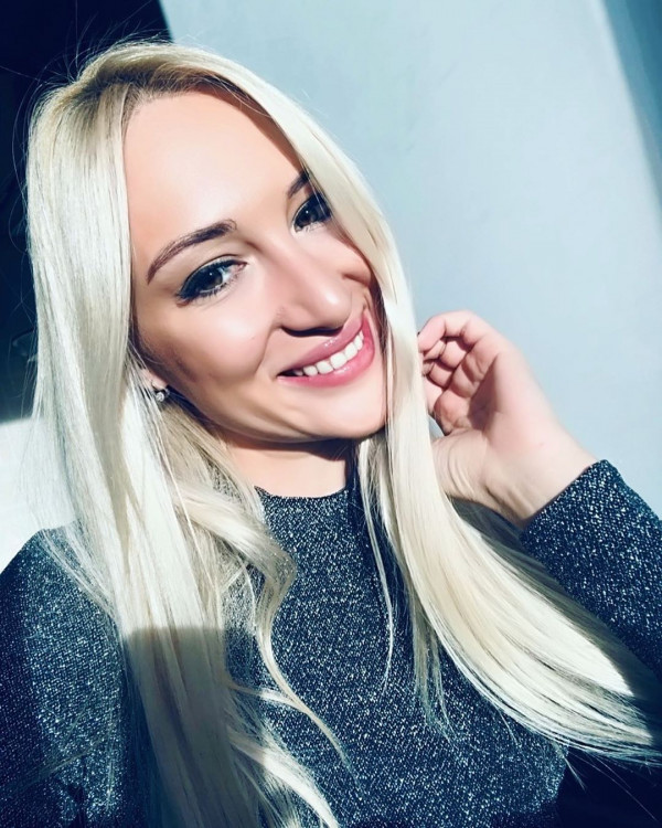 Kristy femmes russes a paris