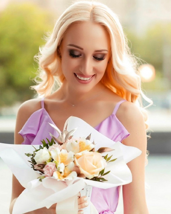 Kristy femmes russes a paris