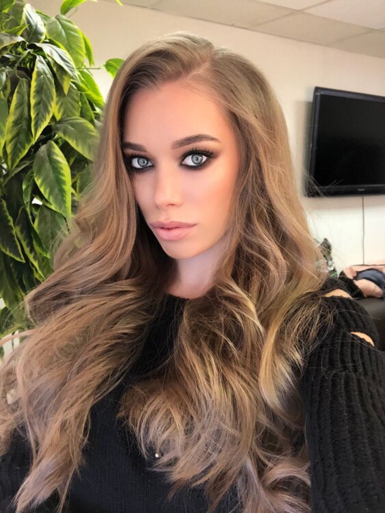 Inessa femmes russes a paris