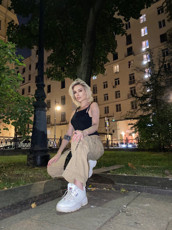 Karina femmes russes paris