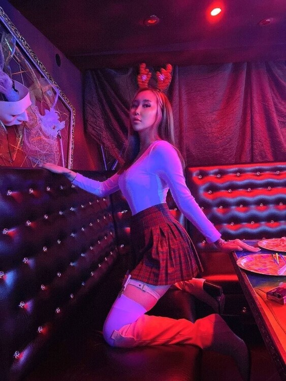 Saihan femmes russes paris