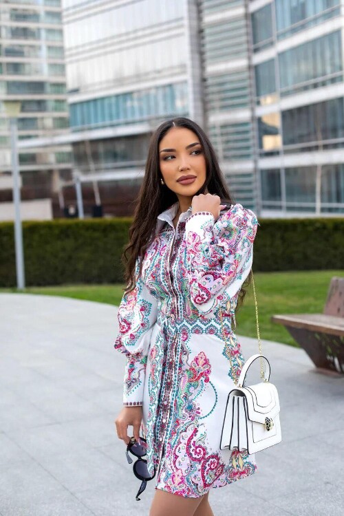 Ayagoz femmes russes st petersbourg
