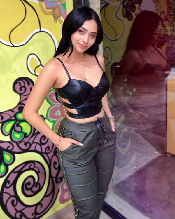 Reina rencontres femmes russes belgique